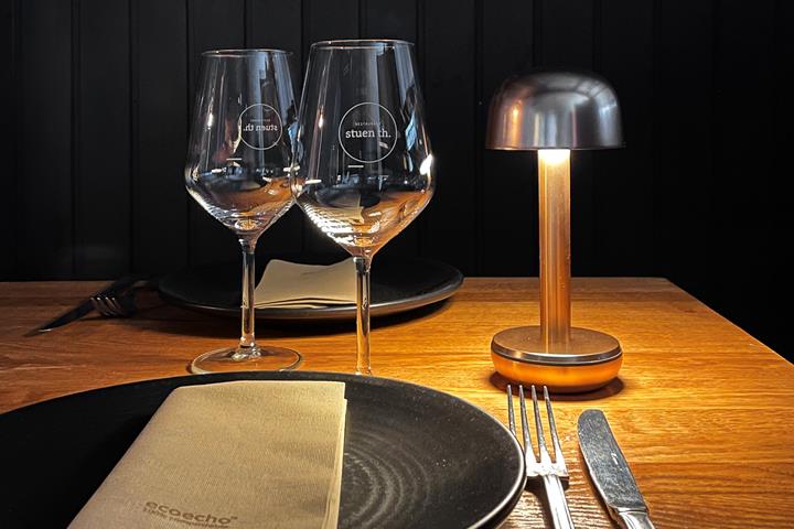 Restaurant St Th Forside Booking